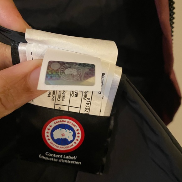 Canada Goose MYSTIQUE PARKA FUSION FIT small NWT! - Picture 8 of 15